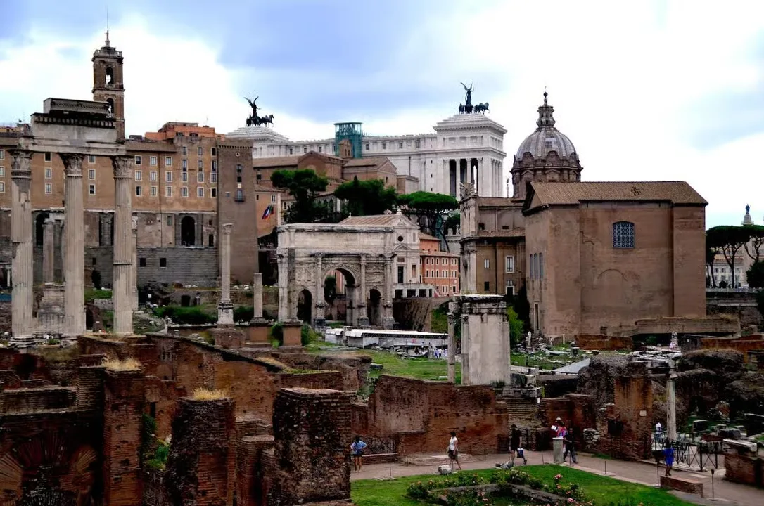 Colosseum, Roman Forum & Palatine Hill Guided Tour — photo 4