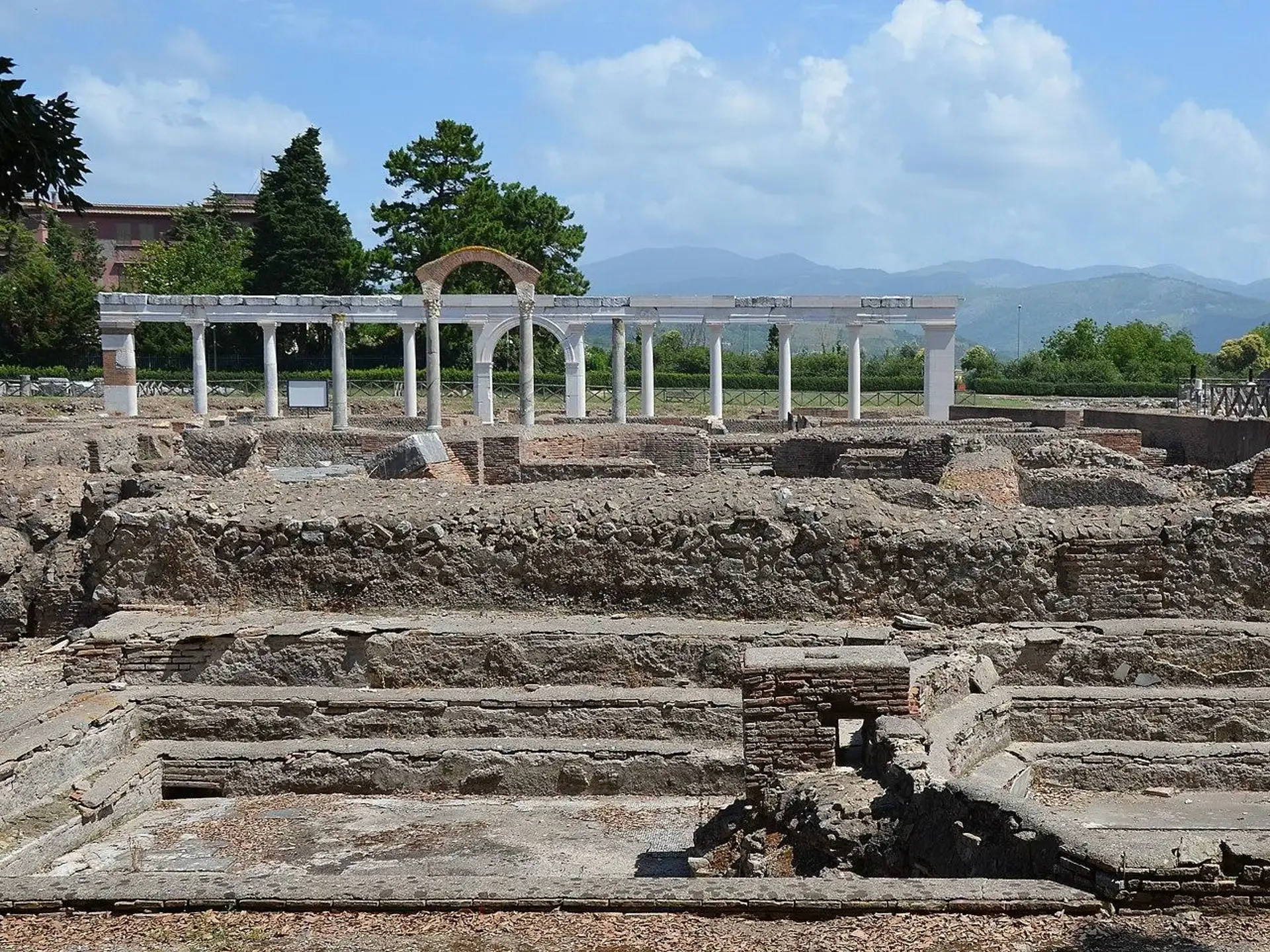Ancient Minturnae & Alleys of Traetto Walking Tour — photo 3