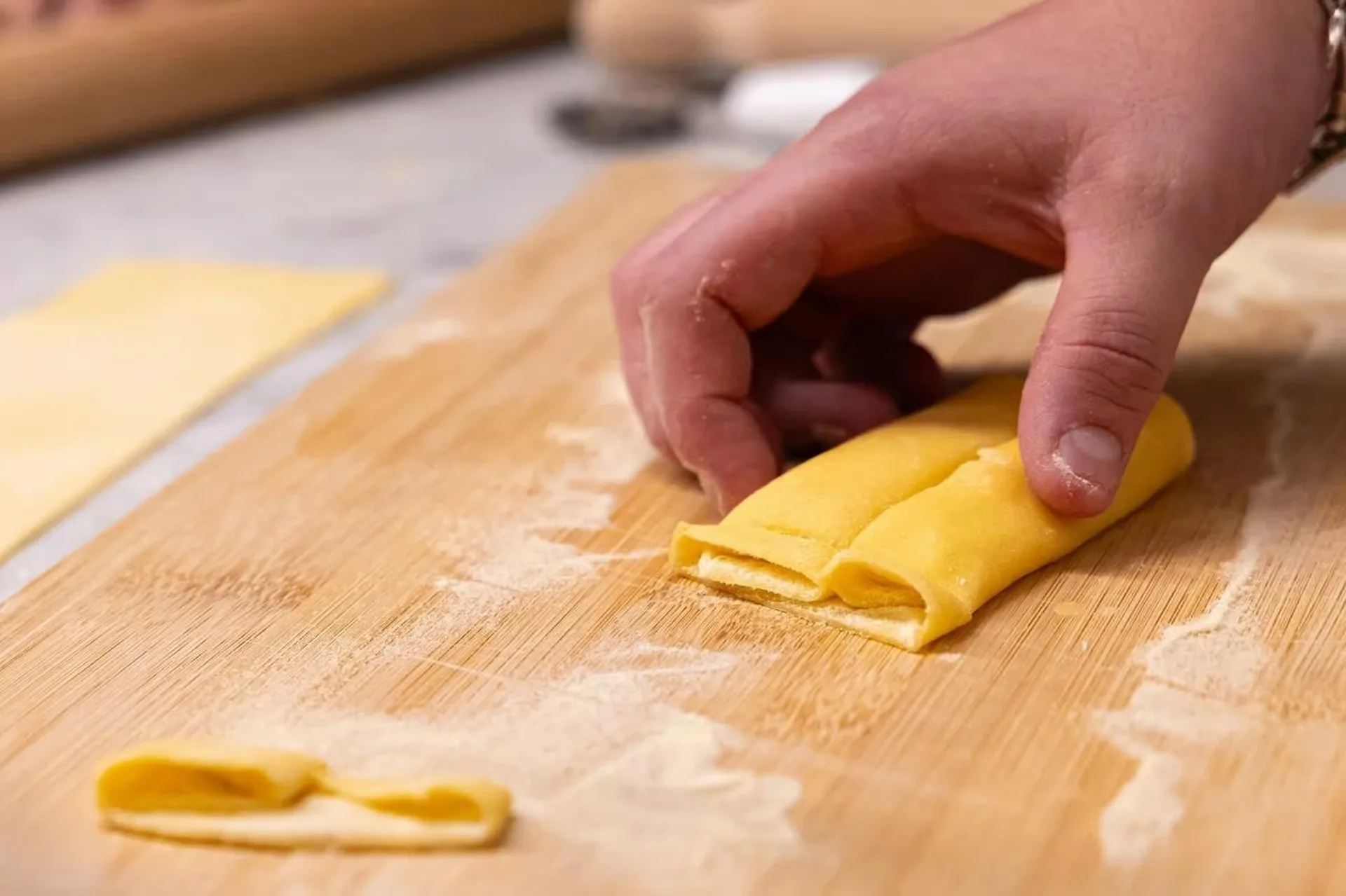 Fettuccine, Ravioli & Tiramisu Cooking Class with Wine — photo 4