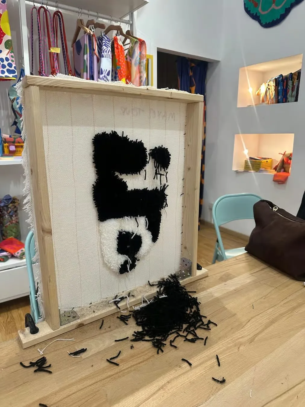 Rome: Tuft Your Own Rug Workshop Near St. Peter's Basilica — photo 3