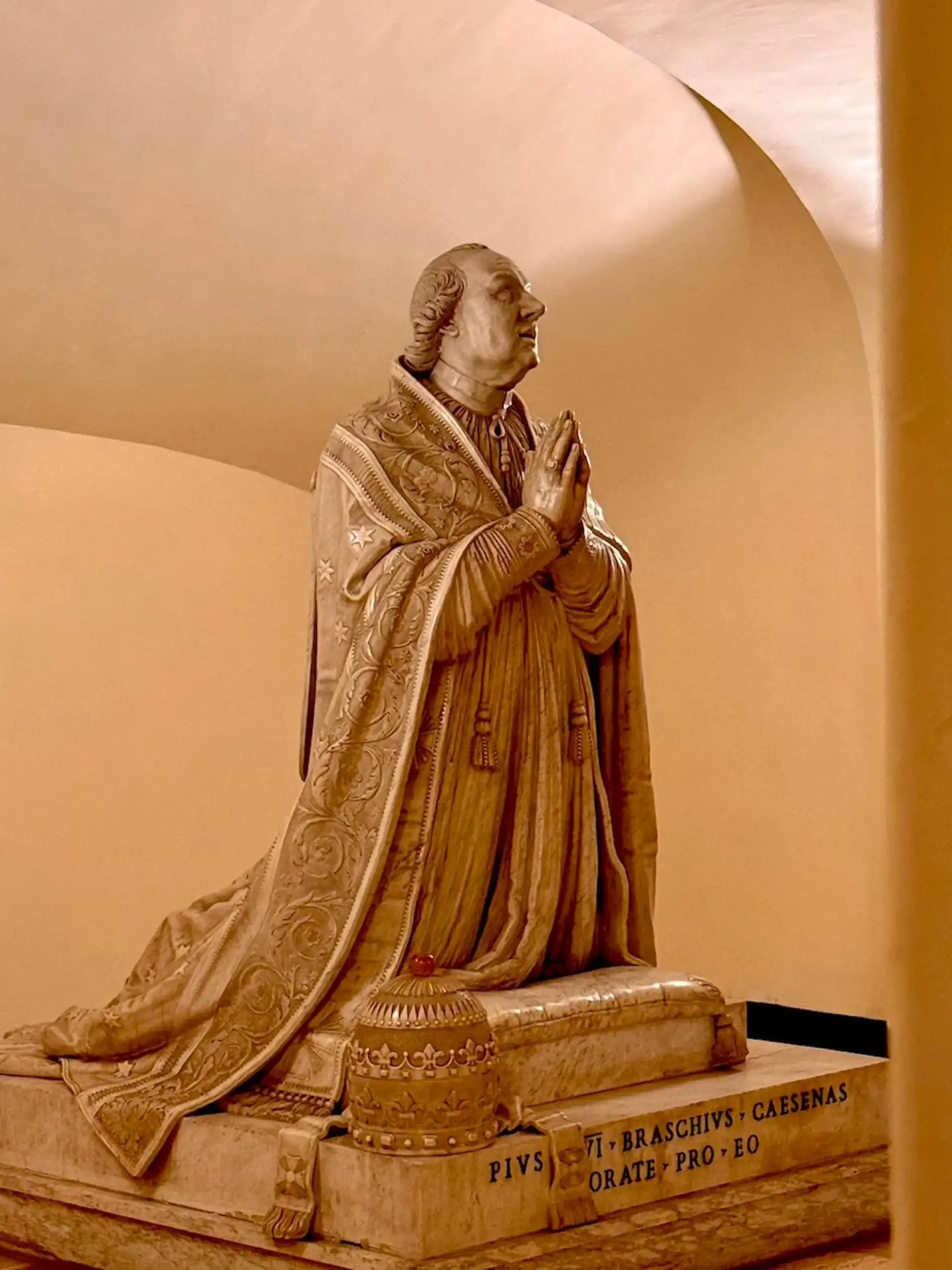 Rome: Open-Top Minibus Tour with St. Peter's Basilica Entry — photo 3